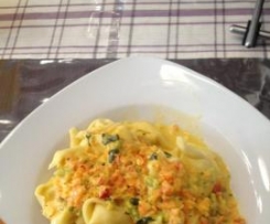 Käsetortellini mit Gemüsesauce