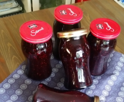 Brombeermarmelade mit Kirschsirup