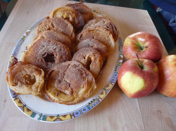 Gebackene Apfelringe Aus dem Buch So geniest Österreich