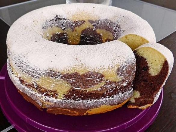 Saftiger Marmorkuchen mit Eierlikör