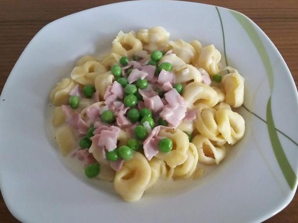 Tortellini panna