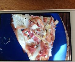 Spargel-Flammkuchen mit Serrano