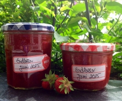 Erdbeermarmelade samtfein mit Rohrohrzucker