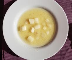 Spargelsuppe mit Grieß und Eilauf