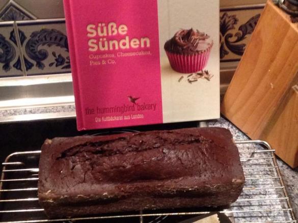 Schokoladenkuchen mit Kaffee