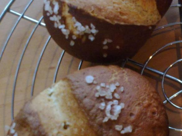 Laugenbrötchen mit Vollkornanteil