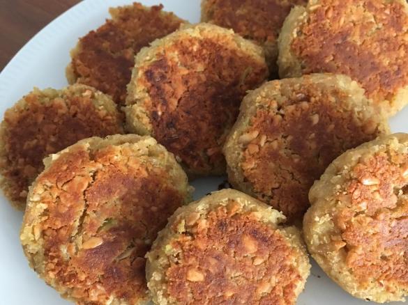 Kichererbsen-Erdnuss-Bällchen