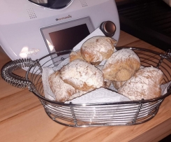 Bürli mit Roggenvollkorn