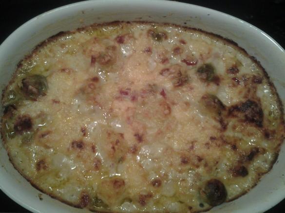 Rosenkohlauflauf oder "Alles schmeckt besser mit Käse überbacken"