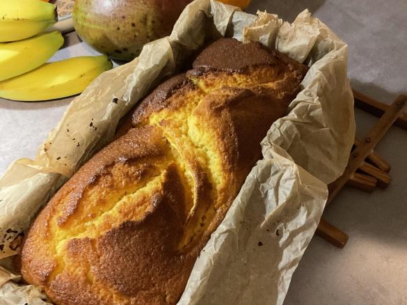 Saftiger Orangenkuchen mit Kurkuma