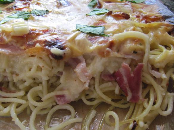 Spaghetti-Auflauf mit Speck