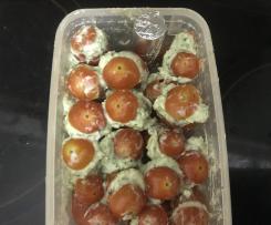 Tomaten gefüllt mit Gorgonzolacreme