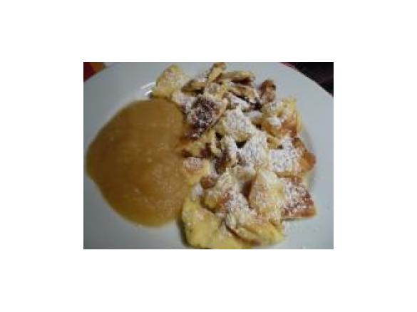 Topfenschmarrn mit Zwetschgenröster