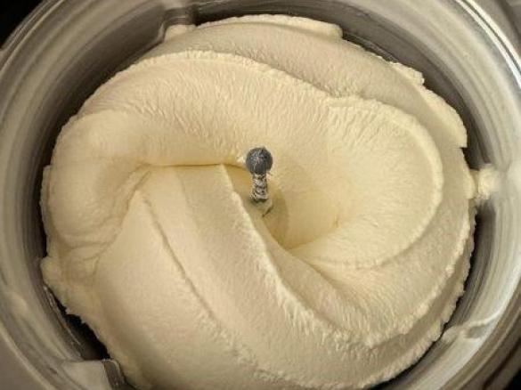 Vanilleeis mit nur 3 Zutaten