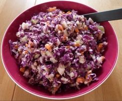 Kohlrabi-Rotkohlsalat mit Apfel und Möhren