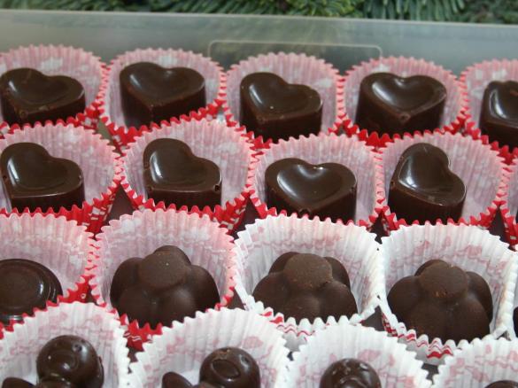 Schokoladen-Orangen Pralinen mit Mandel-Krokant