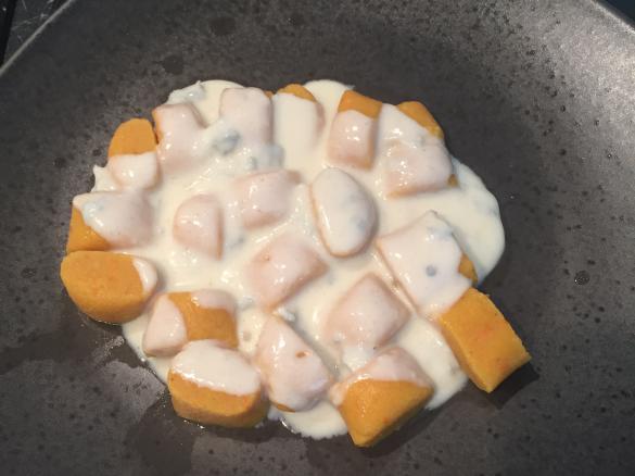Kürbisnocken mit Gorgonzolacreme
