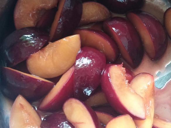 Karamellisierte Pflaumen