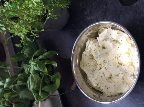 Kräuterbutter 