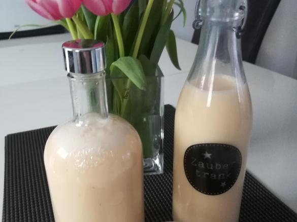 Eierlikör mit ganzen Eiern und weißer Schokolade