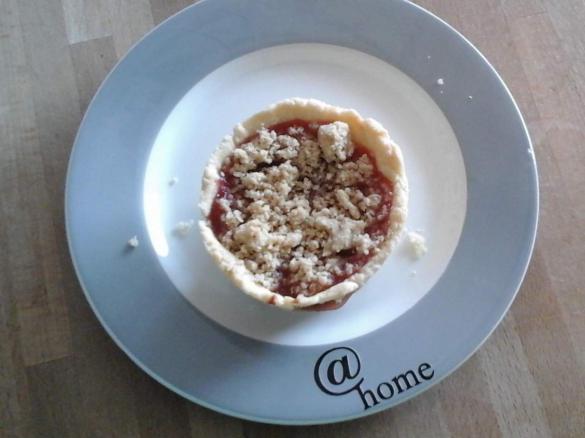 Rhabarber-Streusel-Pie-Törtchen