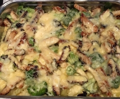 Brokkoli-Kartoffel-Hähnchen Auflauf