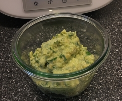 Avocado Basilikum Pesto