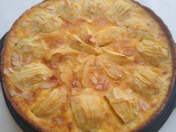 Leckerer Apfelkuchen mit Quarkölteig