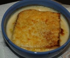 Zwiebelsuppe"Französischer Art"