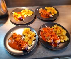 Schaschlik mit Curry-Speck-Soße