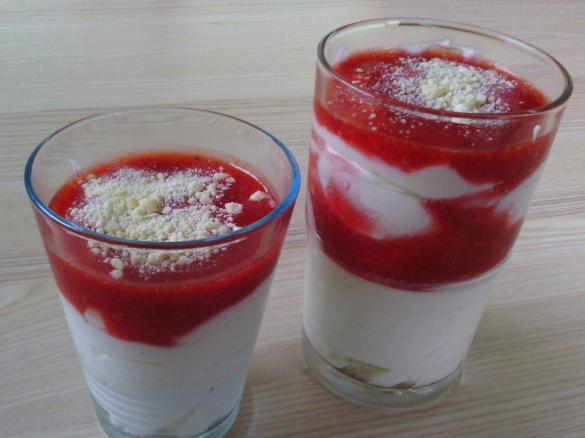 Spaghetti (-Eis) Creme Dessert