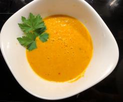 Variation Kürbissuppe mit Karotten und Äpfeln