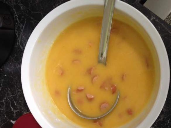 Kartoffelsuppe mit Würstchen