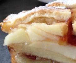 Gedeckter Apfelkuchen