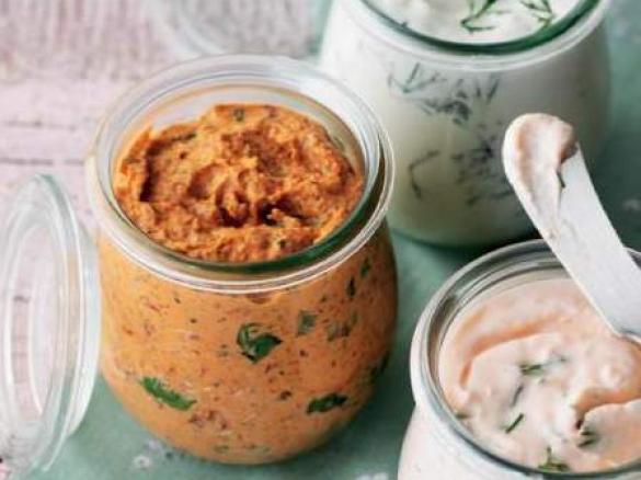 Tomatencreme mit Kräutern nach Cynthia Barcomi