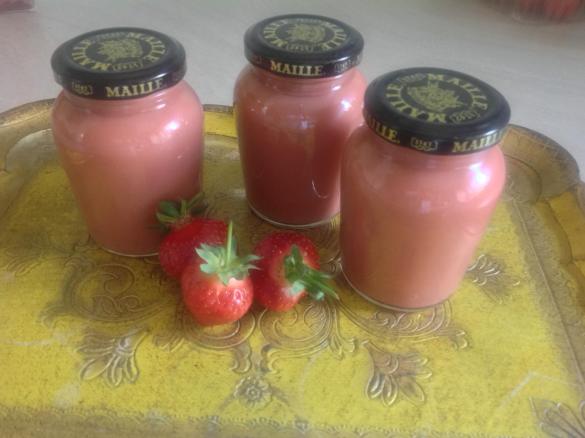 Sahniger Rhabarber-Aufstrich