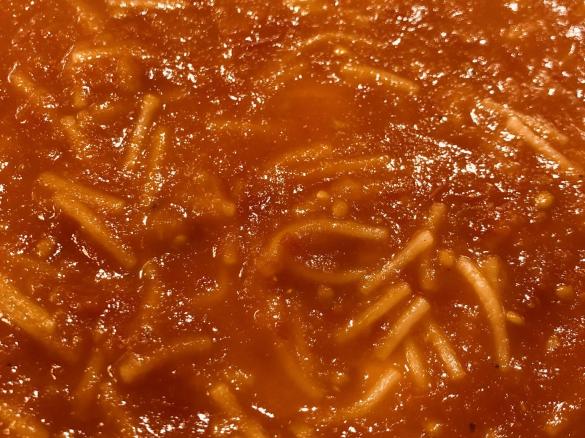 Tomatensuppe mit Nudeln