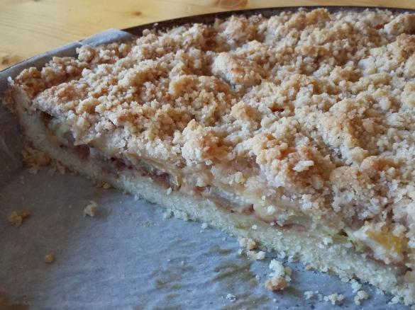 Rhabarber - Apfel Sreuselkuchen