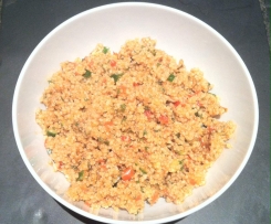 Couscoussalat mit Tomaten und Gurke