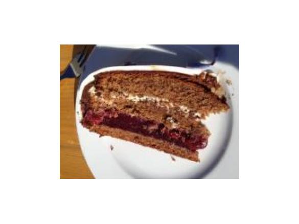 Kirsch-Straciatella-Torte