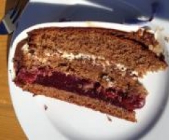 Kirsch-Straciatella-Torte