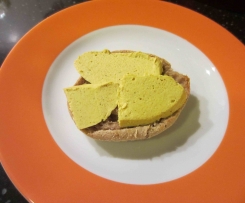 veganer Bärlauch Tofu Käse Aufstrich