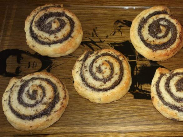Mohnschnecken aus Quarkteig