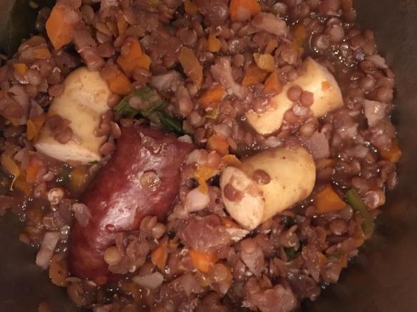 schnelle würzige rote Linsensuppe