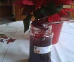 Rotweingelee von Pflaumen-Rotwein-Marmelade          