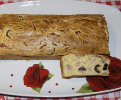 Plumcake mit Schinken und Schwarzen Oliven