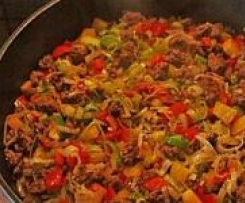 Thailändische Hackfleisch Pfanne