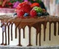 Beerensahnetorte mit Schokoguss