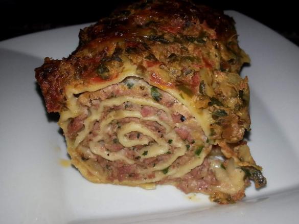 Pizza-Leberkäse-Nudelroulade