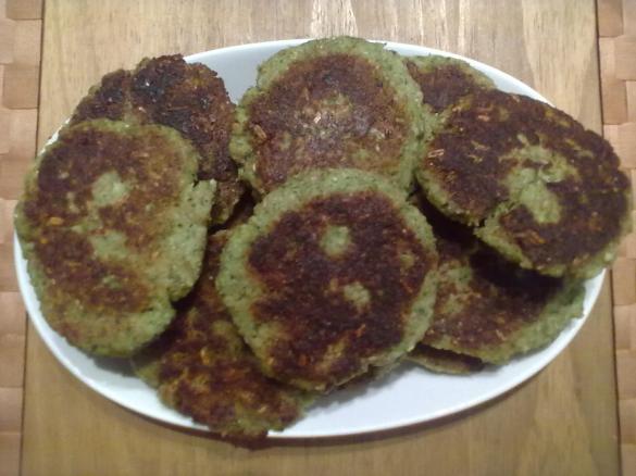 Brokkoli- Grünkern Bratlinge